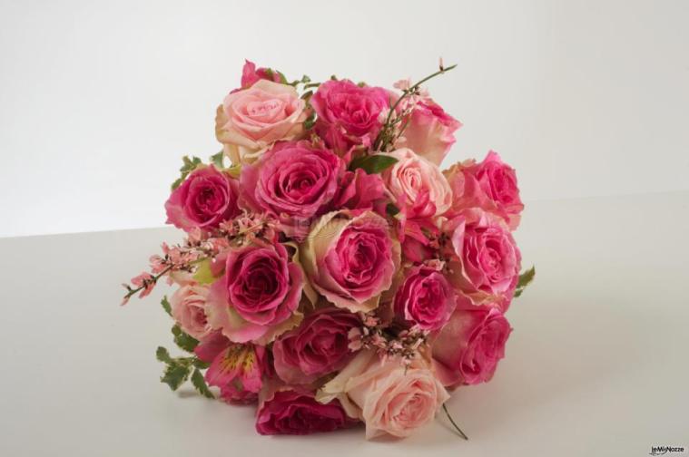 Bouquet di rose con cammeo