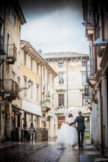 Passeggiando sotto la pioggia -Luca Fabbian Wedding Photography