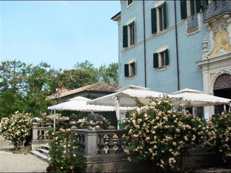 La porta d'ingresso della villa