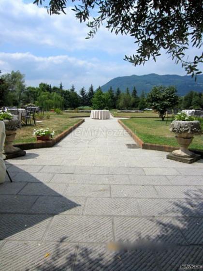 Villa Casa Forte di Bisone - Il tavolo per la torta nuziale