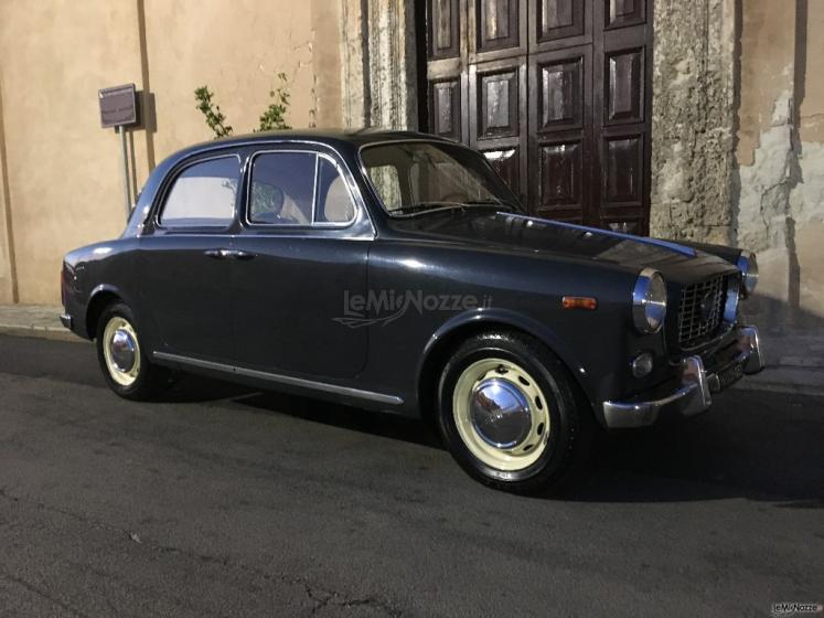 Blu Garage 18 - Lancia Appia