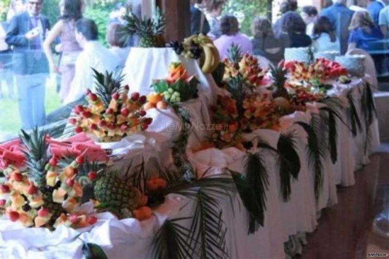 Buffet di frutta per le nozze