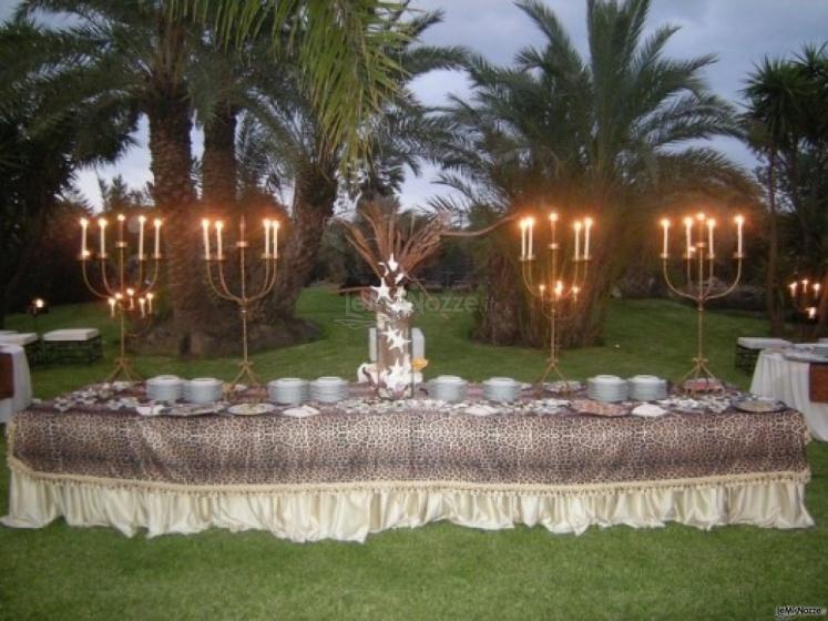 Candelabri per il tavolo del buffet di nozze