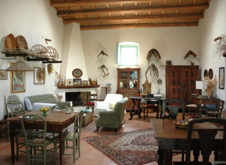 Sala interna dell'agriturismo per matrimonio presso Cefalù (Palermo)