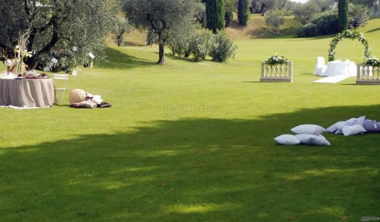 Giardino del ristorante per il matrimonio