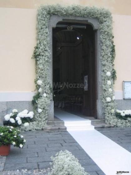 Addobbi floreali per la cerimonia di matrimonio in chiesa