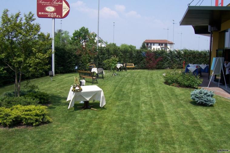 Giardino per l'aperitivo di nozze