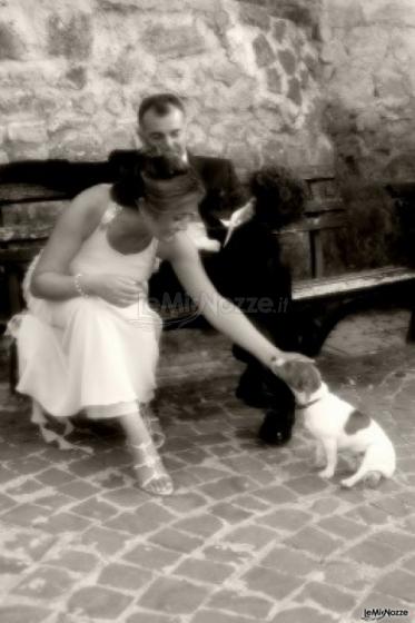 Fotografia degli sposi alla location di matrimonio