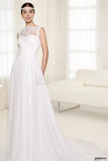 Vestito da sposa con scollo a cuore e pizzo