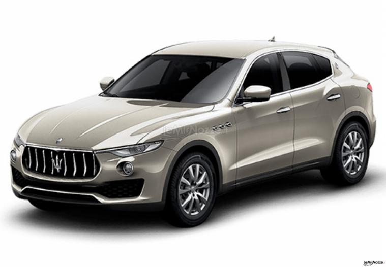 Car and Travel - La Maserati Levante