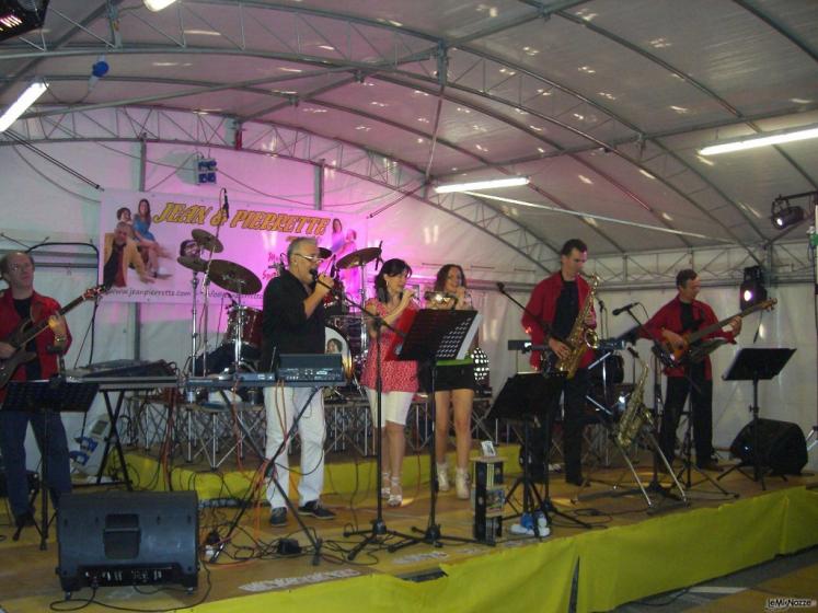 La band G&P Music Solutions durante una serata