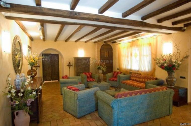 Lounge della villa per il ricevimento di nozze