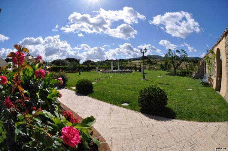 Aperitivo di nozze serale servito nella terrazza panoramica