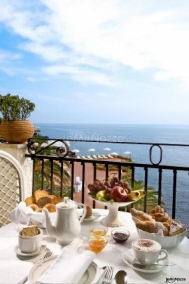 Colazione con vista mare per gli sposi