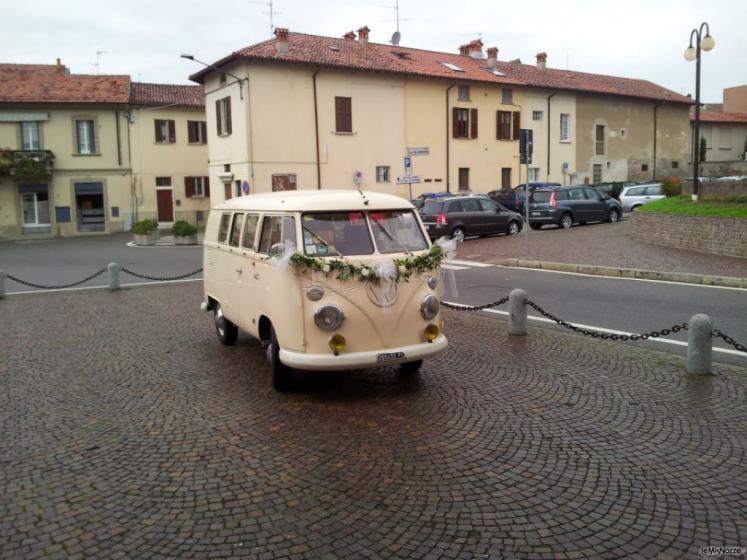 Furgoncino Volkswagen per matrimoni