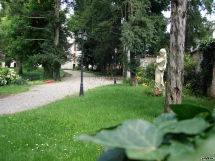 Particolare del giardino della villa