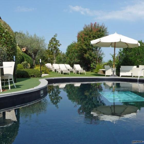 Piscina della location del matrimonio a Verona