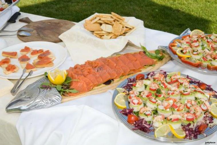 Antipasti di pesce per il ricevimento di matrimonio