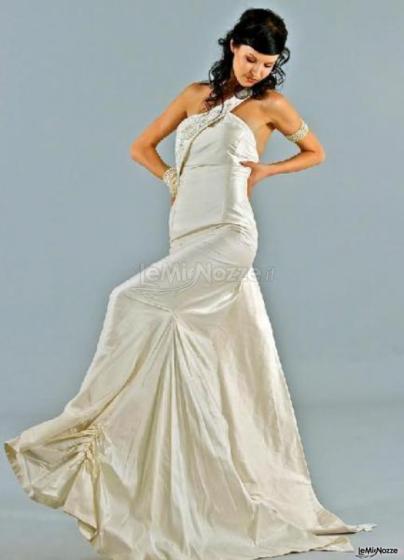 Abito da sposa dalla linea stretch