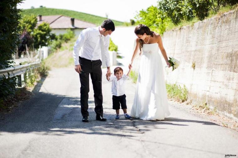 Foto degli sposi con il figlio