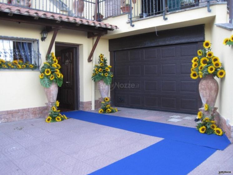 allestimento con girasoli  e anfore a casa della sposa - Amaryllis creazioni floreali