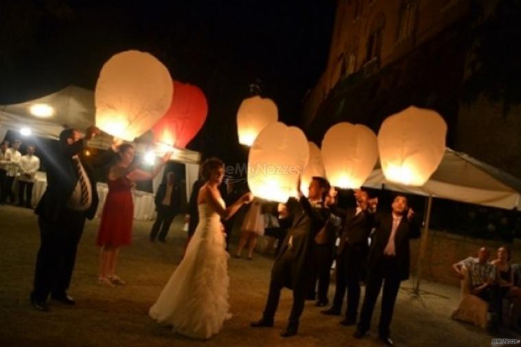 Sposi durante i festeggiamenti del matrimonio