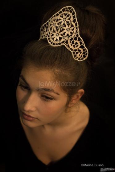 Fabbrica Prezioso - Tiara in pizzo e Swarovski