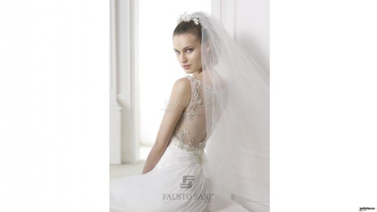 Abito da sposa Pronovias con retro semitraparente