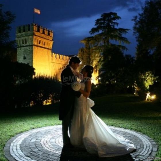 Scatto fotografico degli sposi durante il matrimonio