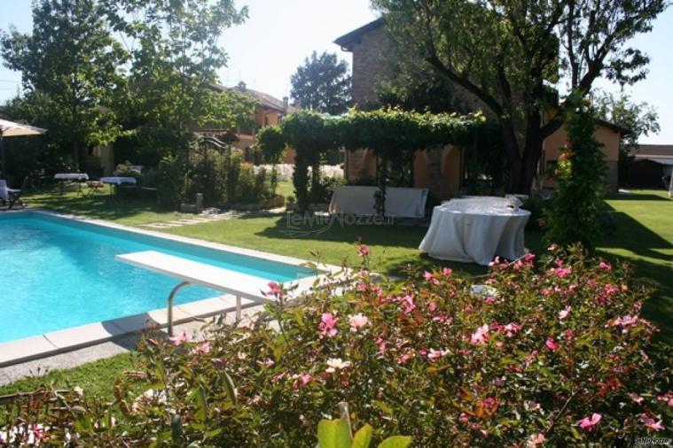 Matrimonio a bordo piscina