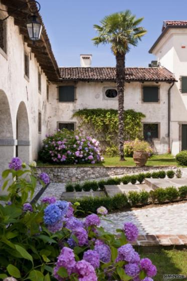 giardino, un angolo di ... -  Villa Manin Guerresco, Clauiano (Ud)