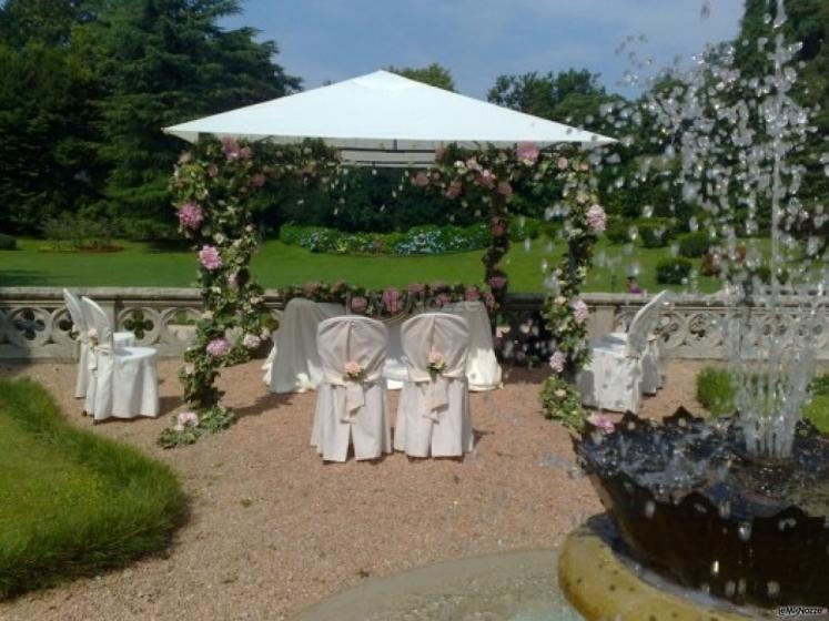 Cerimonia di matrimonio in giardino