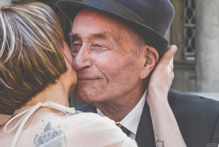 Sabrina Pezzoli Foto - La sposa col nonno