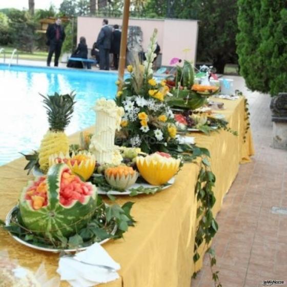 Buffet di frutta per il matrimonio