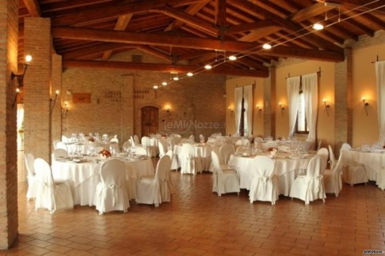 Allestimento sala vetrate per matrimonio