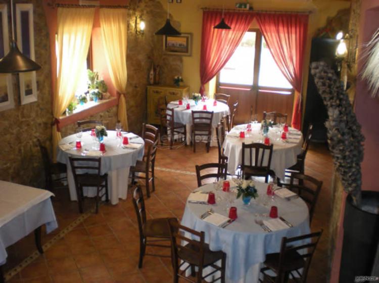 Allestimento sala di Donna Maria, agriturismo a Portopalo di Capo Passero (Siracusa)