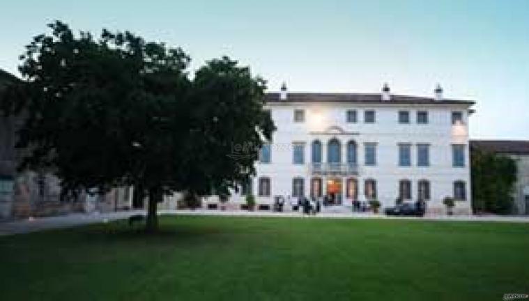 Villa con giardino per il matrimonio