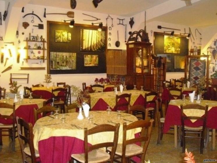 Ampia sala per ricevimento di matrimonio presso il ristorante La Rocca Bianca