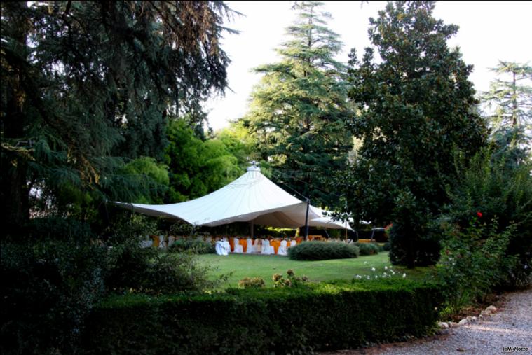 il gazebo per i ricevimenti all'esterno