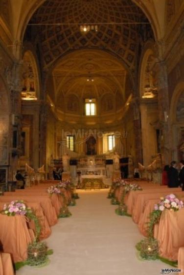 Decorazioni floreali per il matrimonio in chiesa