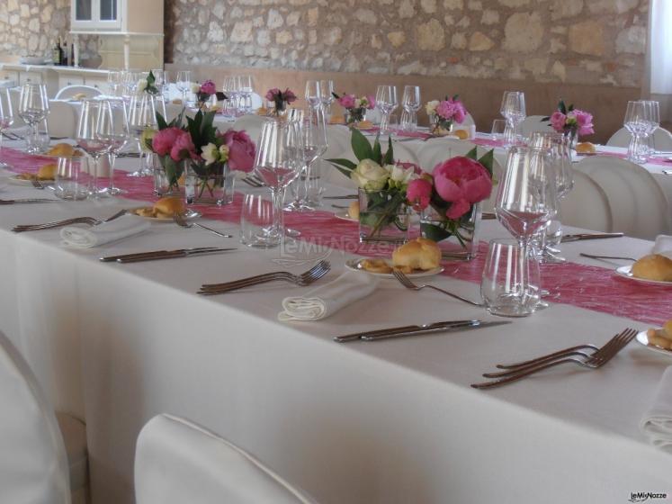 Matrimonio Peonie Fuxia Ristorante Borgo Rocca Sveva