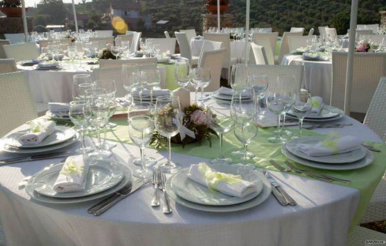 Torre in Pietra - Mise en place sui toni del verde per il matrimonio