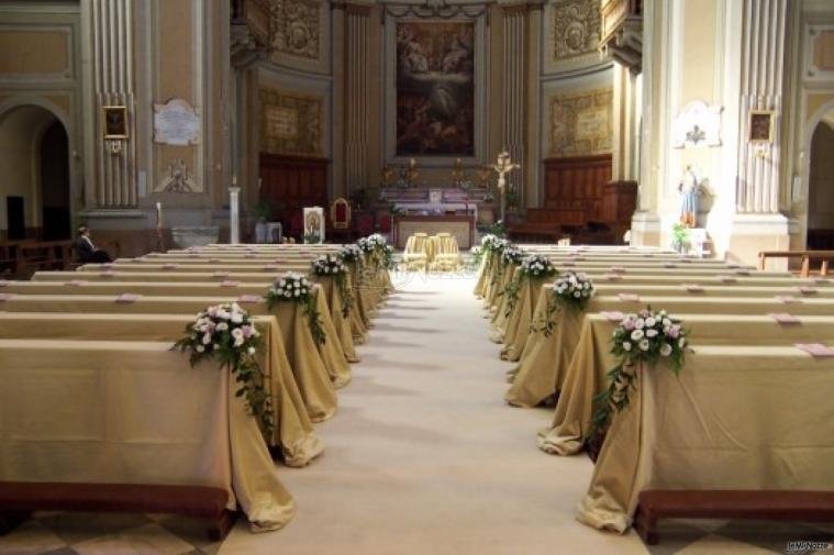 Decorazioni floreali per il matrimonio in chiesa