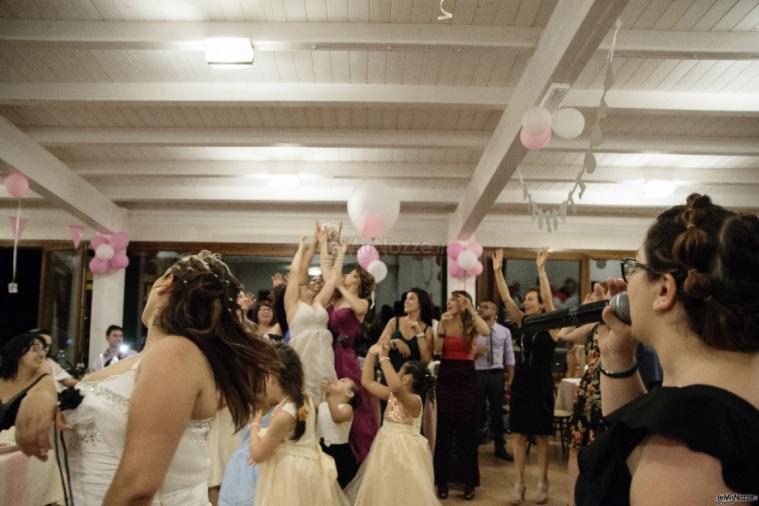 Michele Lochi Fotografo - Balli di gruppo con la presa al volo