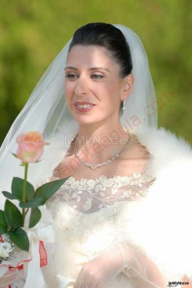 Ritratto sposa con rosa