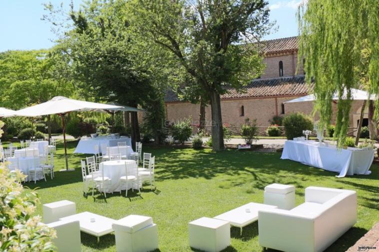 Abbazia di Sant'Andrea in Flumine - Divanetti lounge per il matrimonio