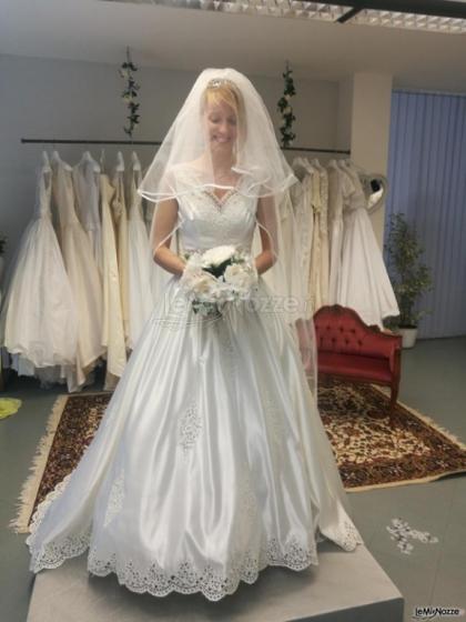 L'Atelier della sposa Creazioni Laura - Abito da sposa modello Diana