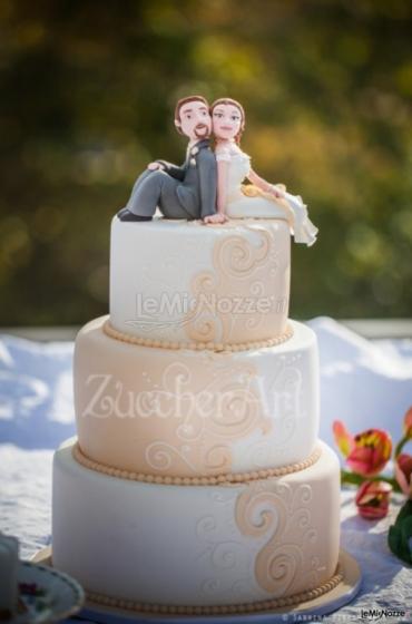 Torta di matrimonio con sposi