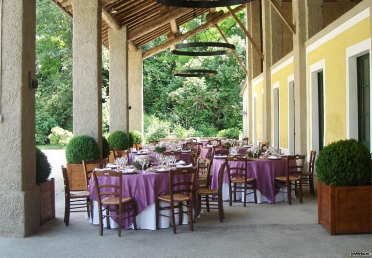 Pranzo sotto il portico