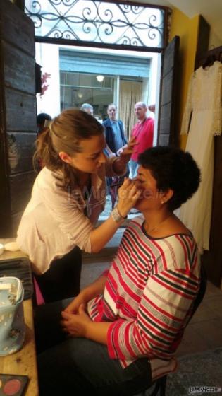 Camilla Arietti - Prova trucco durante un evento sposa